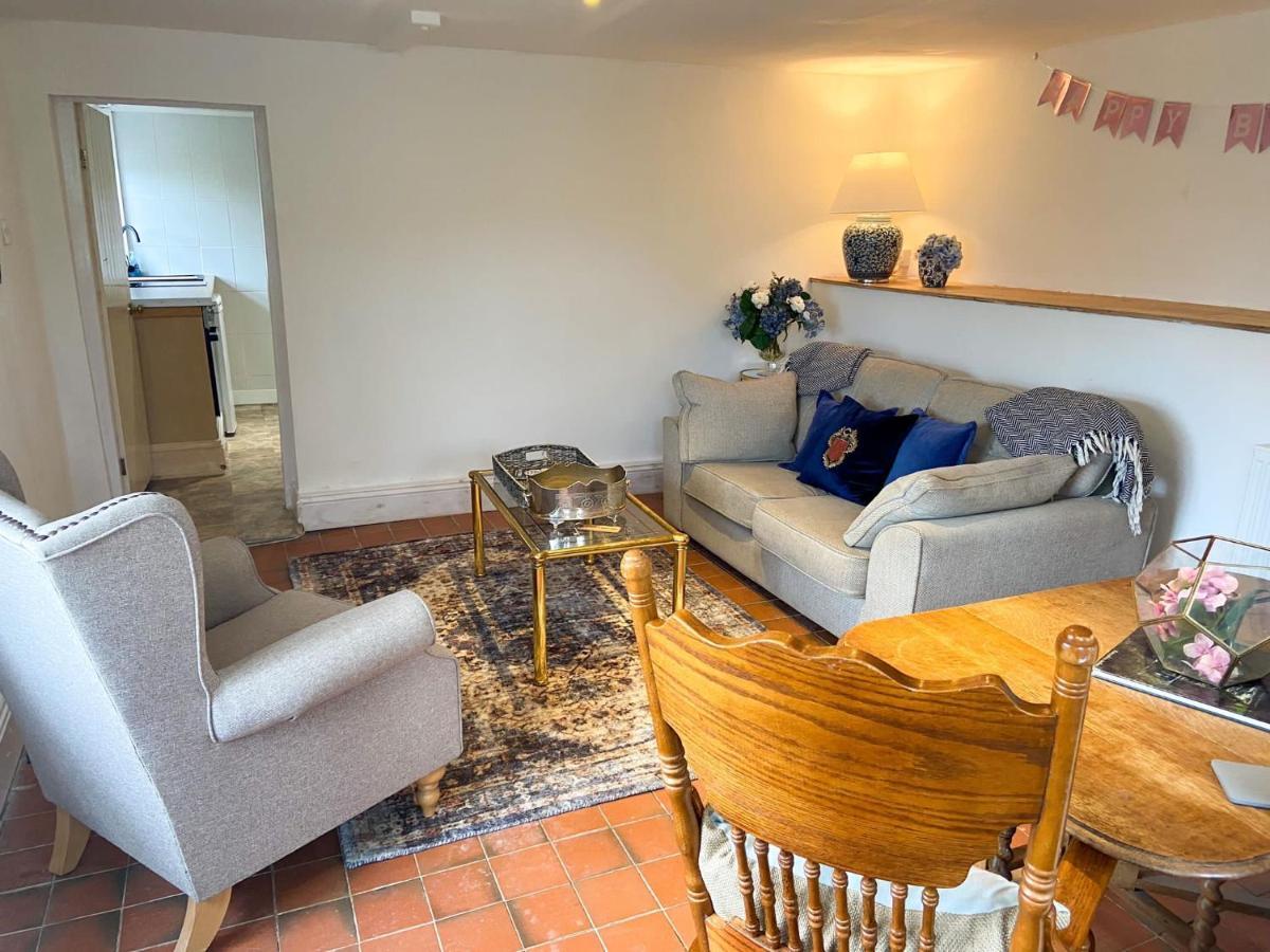 Cosy Cottage With Hot Tub And Sauna Bingley Exteriör bild